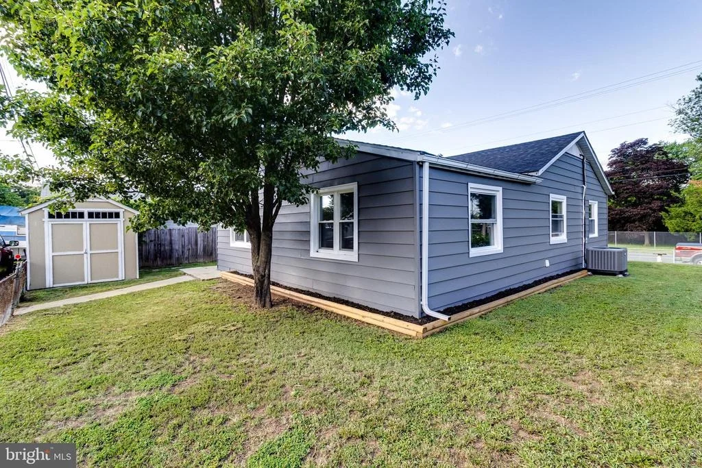 Photo of 1318 WILSON POINT ROAD