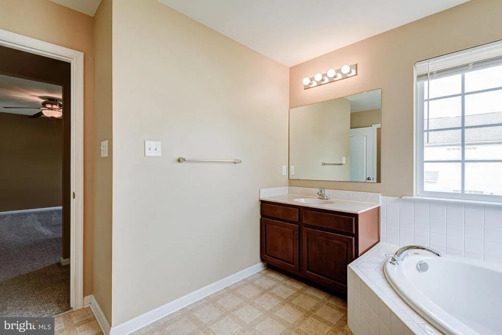 Photo of 318 NORTHHAMPTON WAY