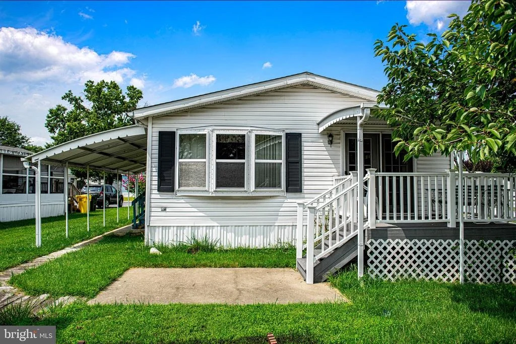 Photo of 107 LARIAT ROAD