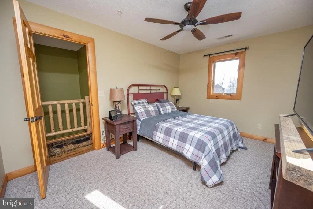 Photo of 276 SUNDANCE WAY
