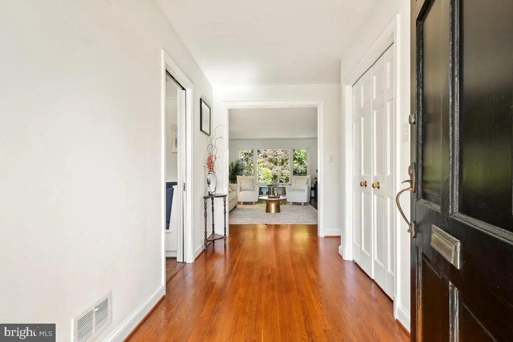 Photo of 7214 POMANDER LANE