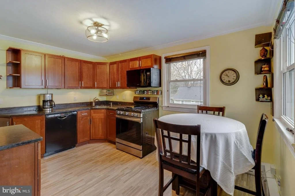 Photo of 903 ROBIN ROAD