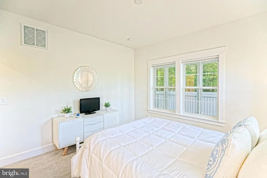 Photo of 35 AINTREE DRIVE