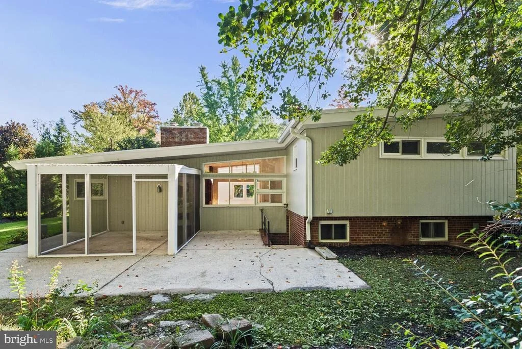 Photo of 9408 FOREST HAVEN DRIVE