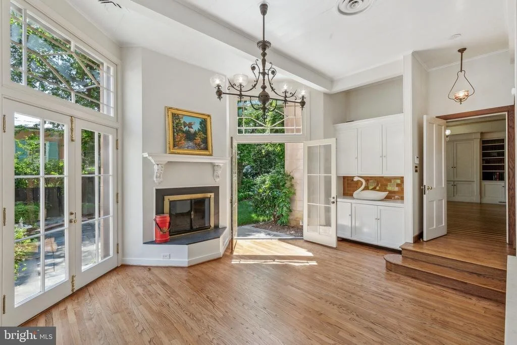 Photo of 1527 35TH STREET NW