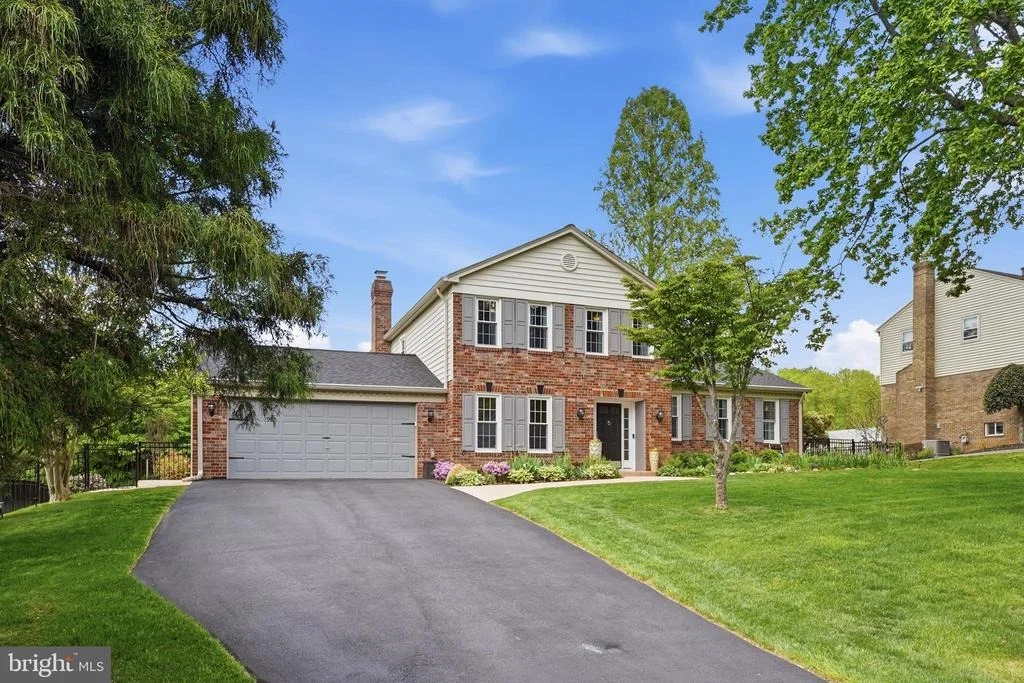 Photo of 15108 CENTERGATE DRIVE
