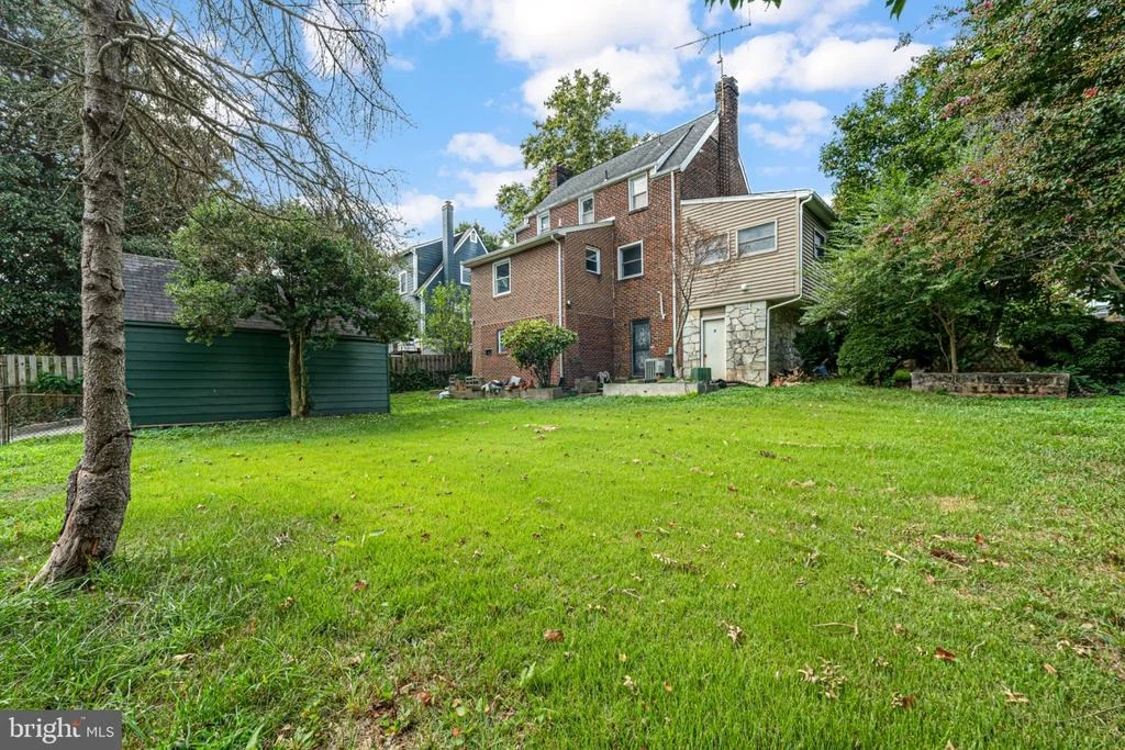 Photo of 1124 45TH PLACE SE
