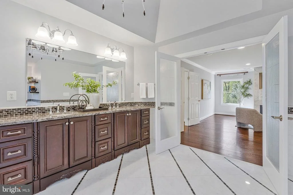 Photo of 8611 BROOK ROAD