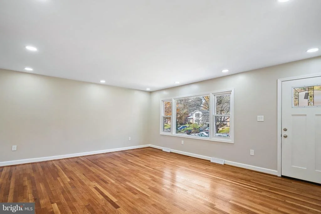 Photo of 823 MALIBU DRIVE