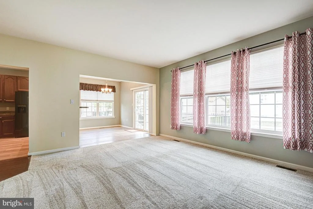 Photo of 318 NORTHHAMPTON WAY