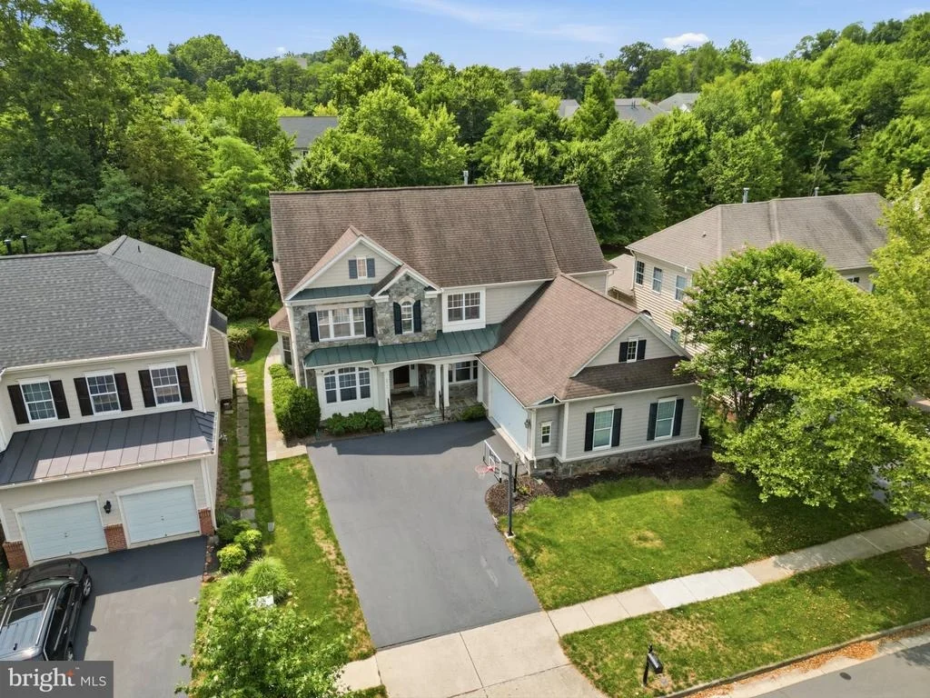 Photo of 44121 RIVERPOINT DRIVE