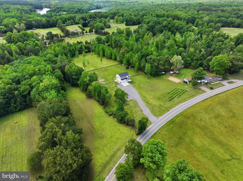 Photo of 9404 ROBERT E LEE DRIVE