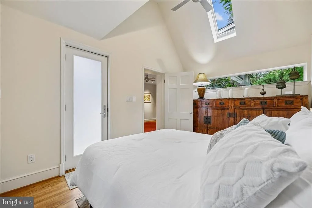 Photo of 1212 WOODSIDE PARKWAY