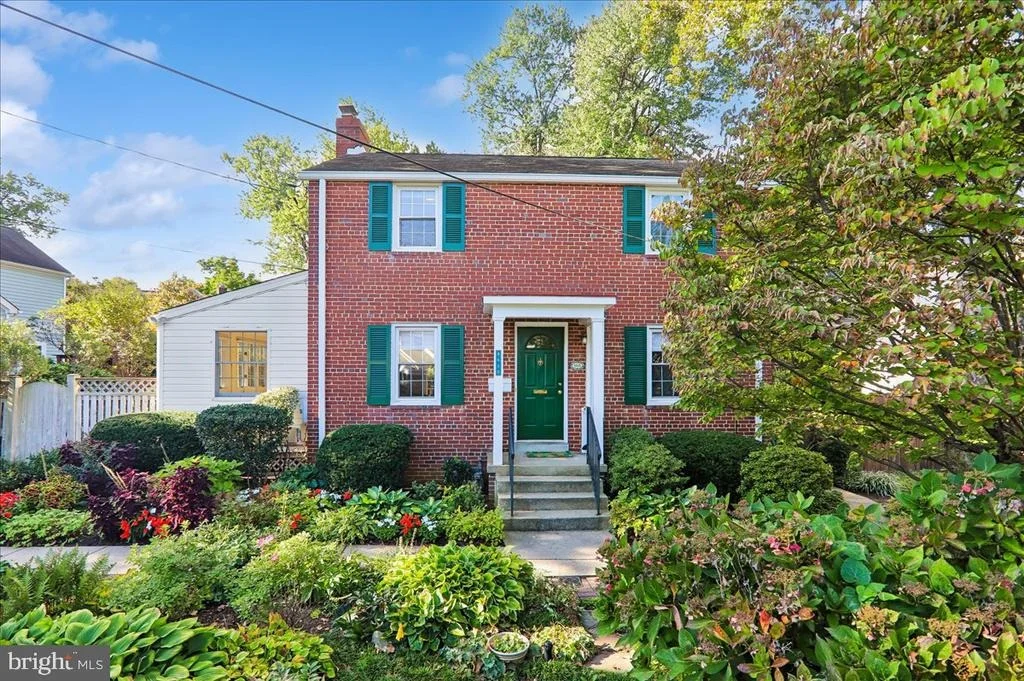 Photo of 8616 LYNBROOK DRIVE