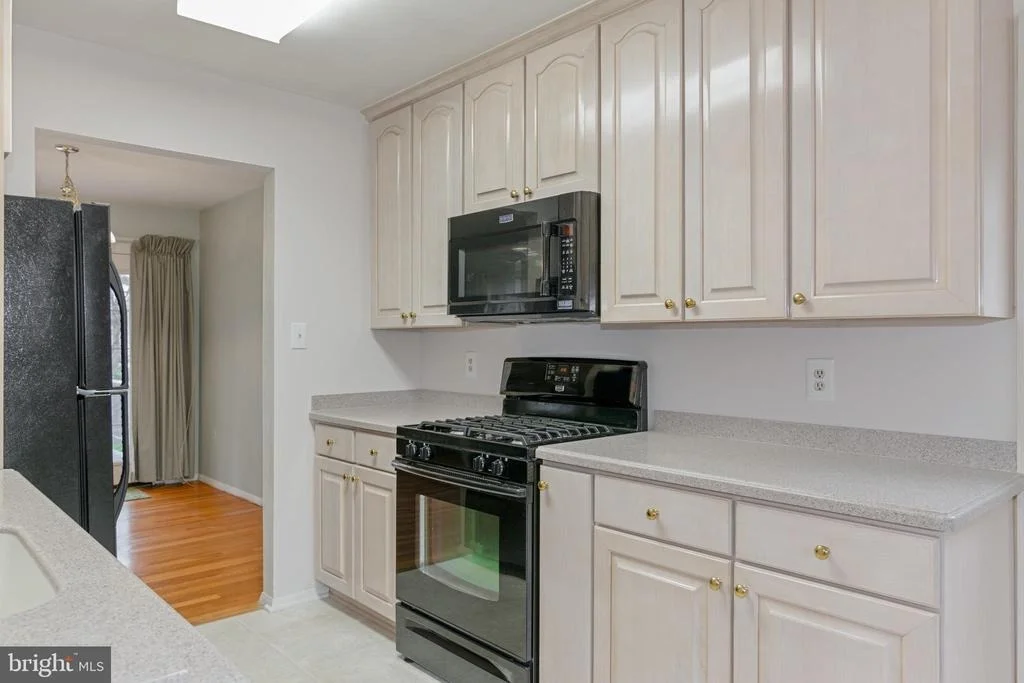 Photo of 9816 GREENVIEW LANE