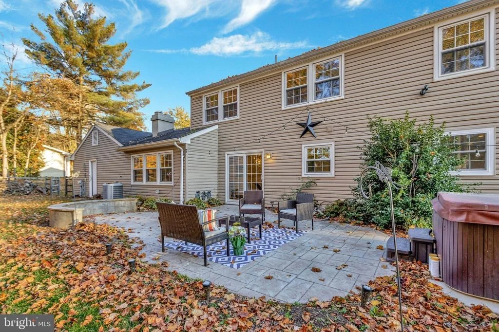 Photo of 13832 BEACON HOLLOW