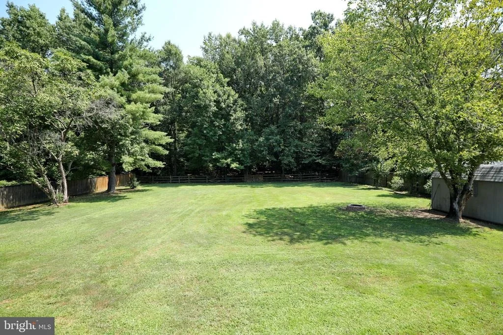 Photo of 5016 SKYLARK DRIVE