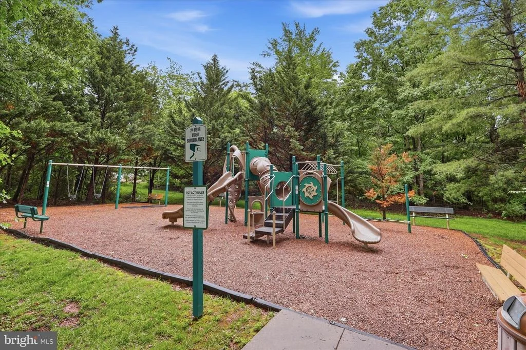 Photo of 8277 ROXBOROUGH LOOP