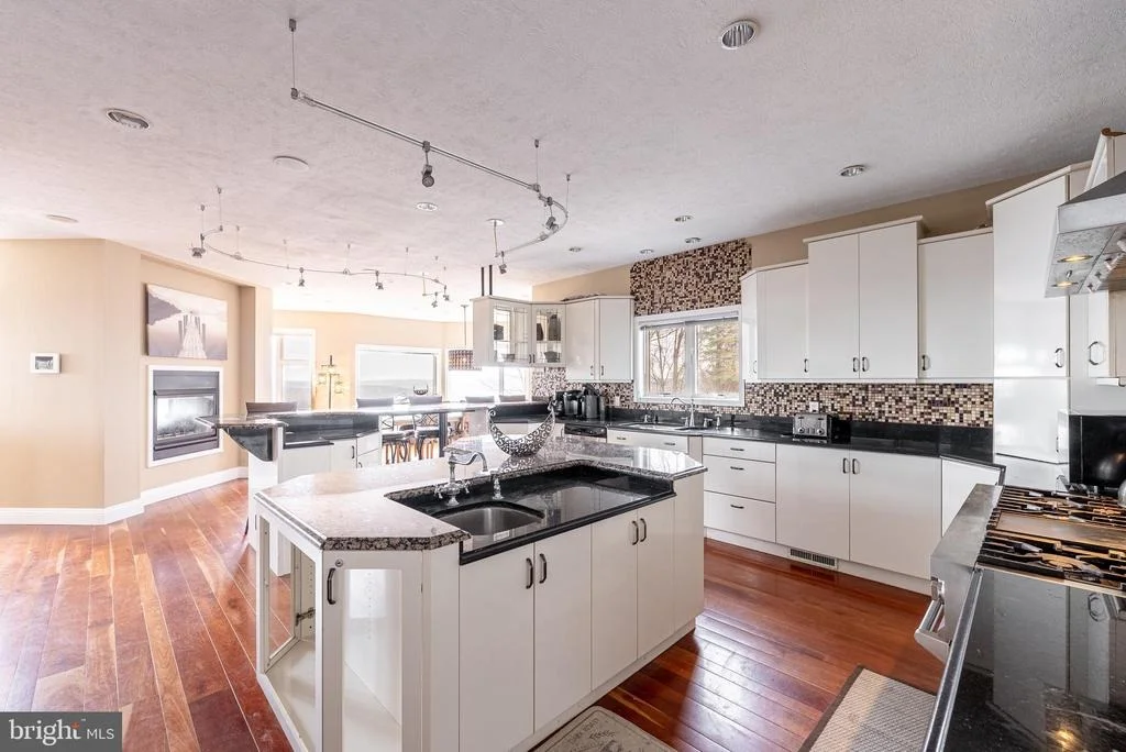 Photo of 1200 MOUNTAINVIEW DRIVE