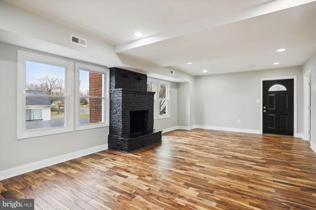 Photo of 7901 DARCY ROAD