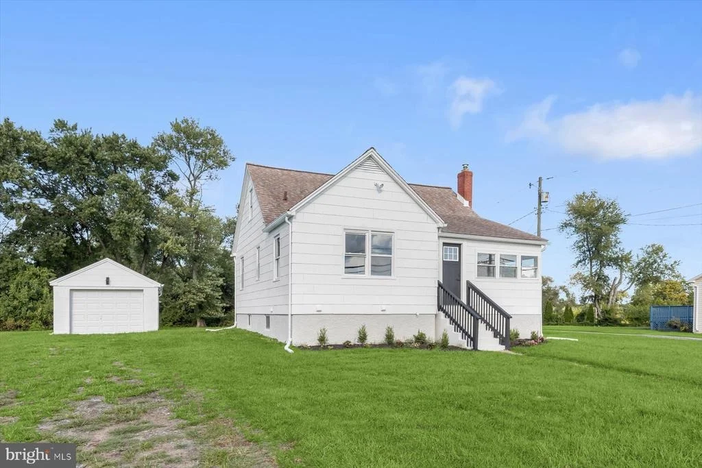 Photo of 6521 RIDGE ROAD