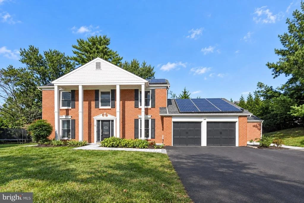 Photo of 9 RICHVIEW COURT