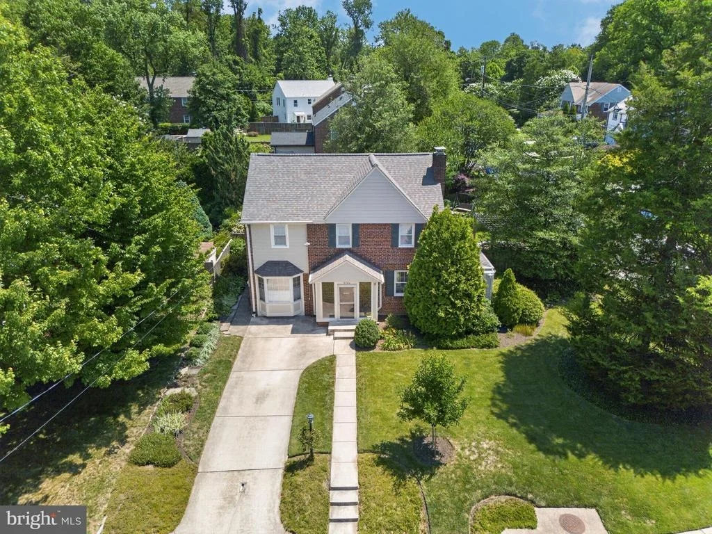 Photo of 9701 LAWNDALE DRIVE