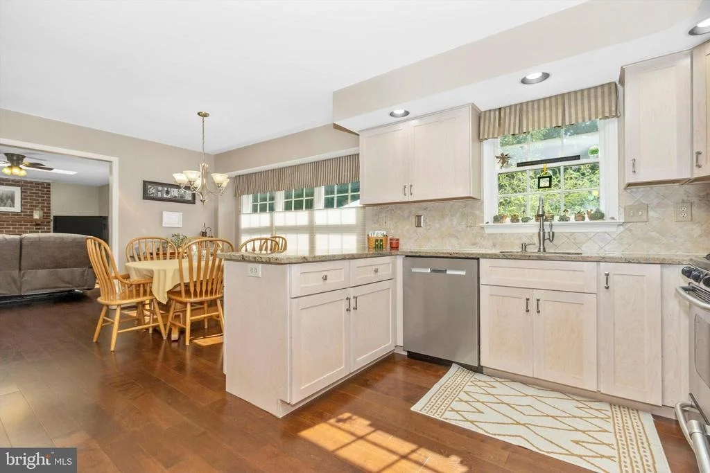 Photo of 8231 FOX HUNT LANE