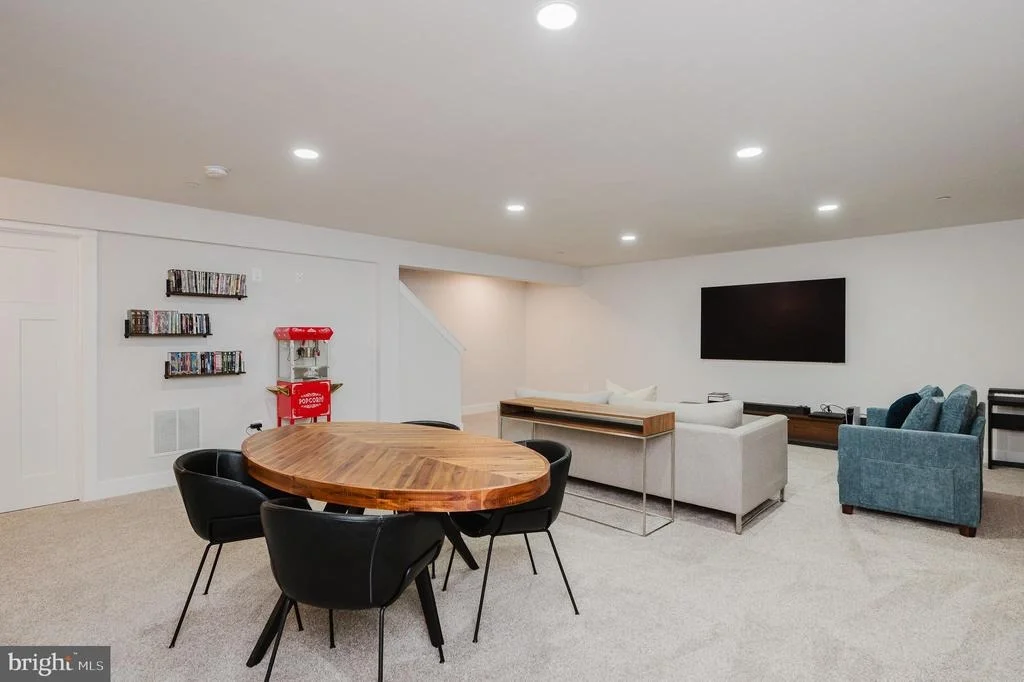 Photo of 2525 EASY STREET