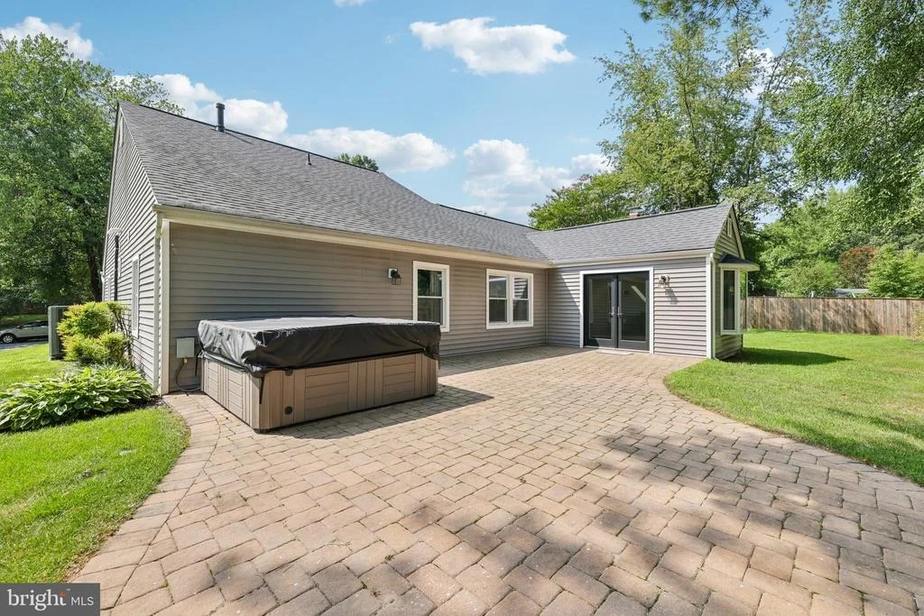 Photo of 1410 KNIGHTS BRIDGE TURN