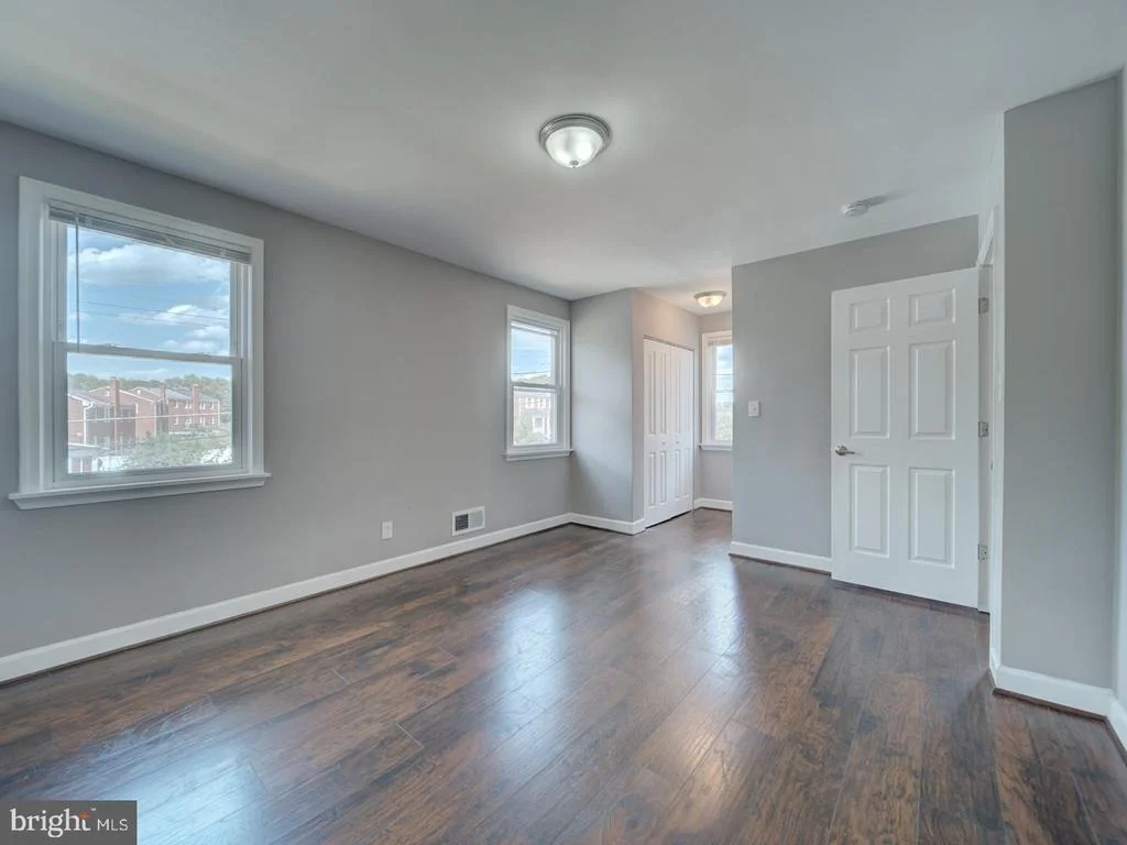 Photo of 2407 SAINT CLAIR DRIVE