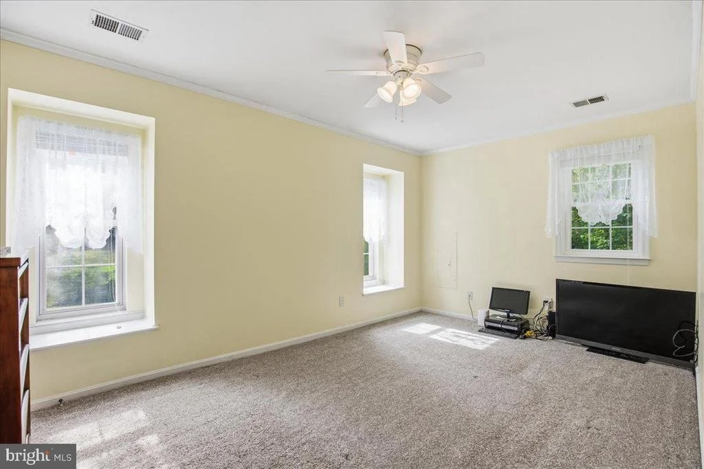 Photo of 1340 REDWOOD CIRCLE