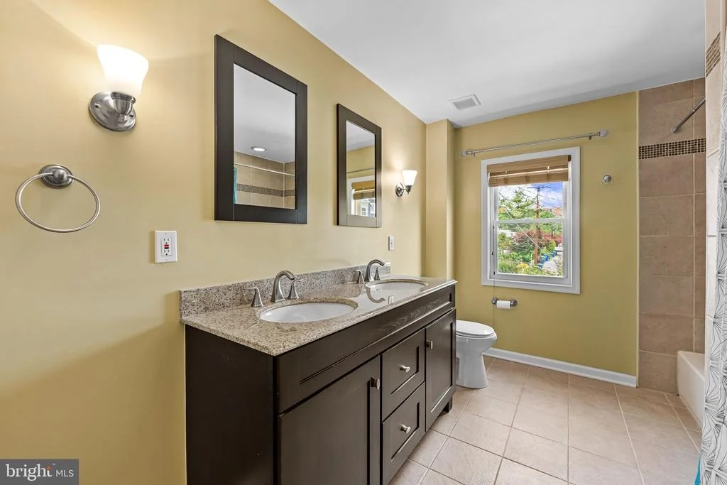 Photo of 806 DARBY STREET