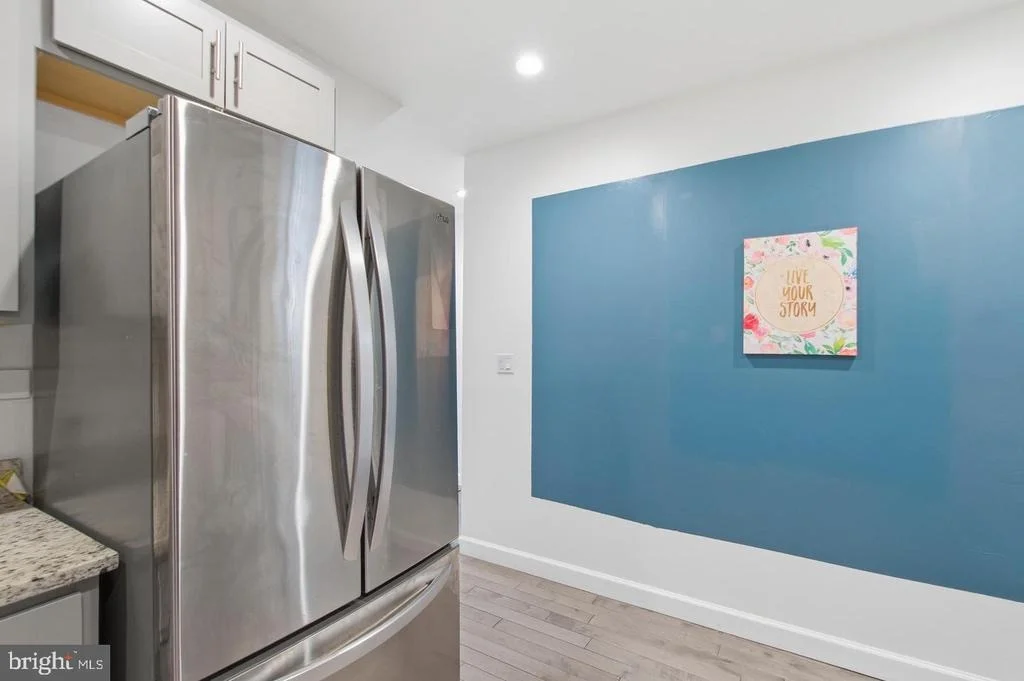Photo of 1742 LESLIE ROAD