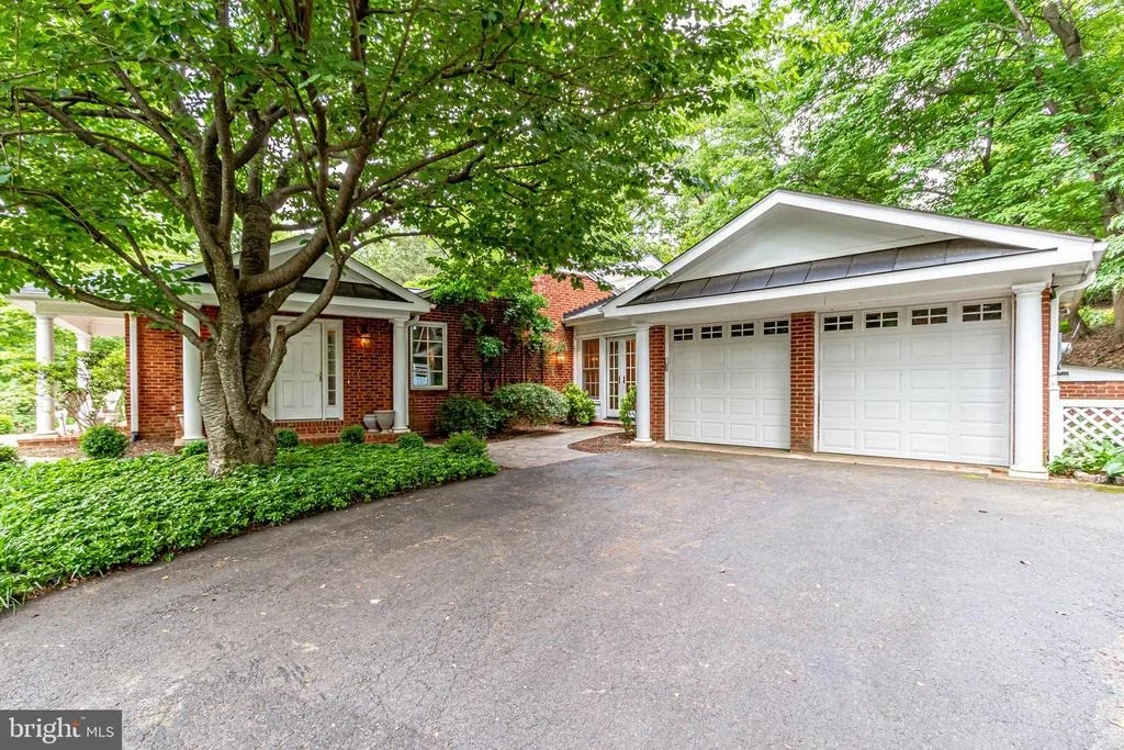 Photo of 1343 SCOTTS RUN ROAD