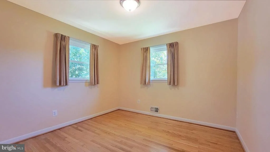 Photo of 3926 HOWARD STREET