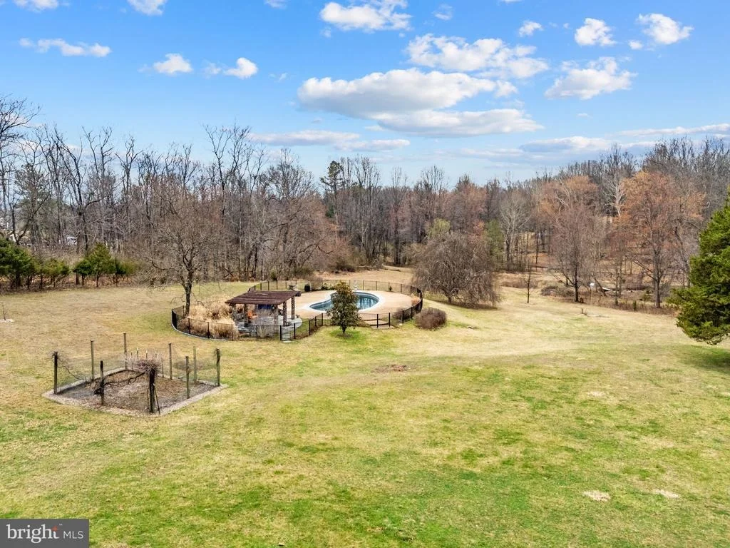 Photo of 3850 COBBLER MOUNTAIN ROAD