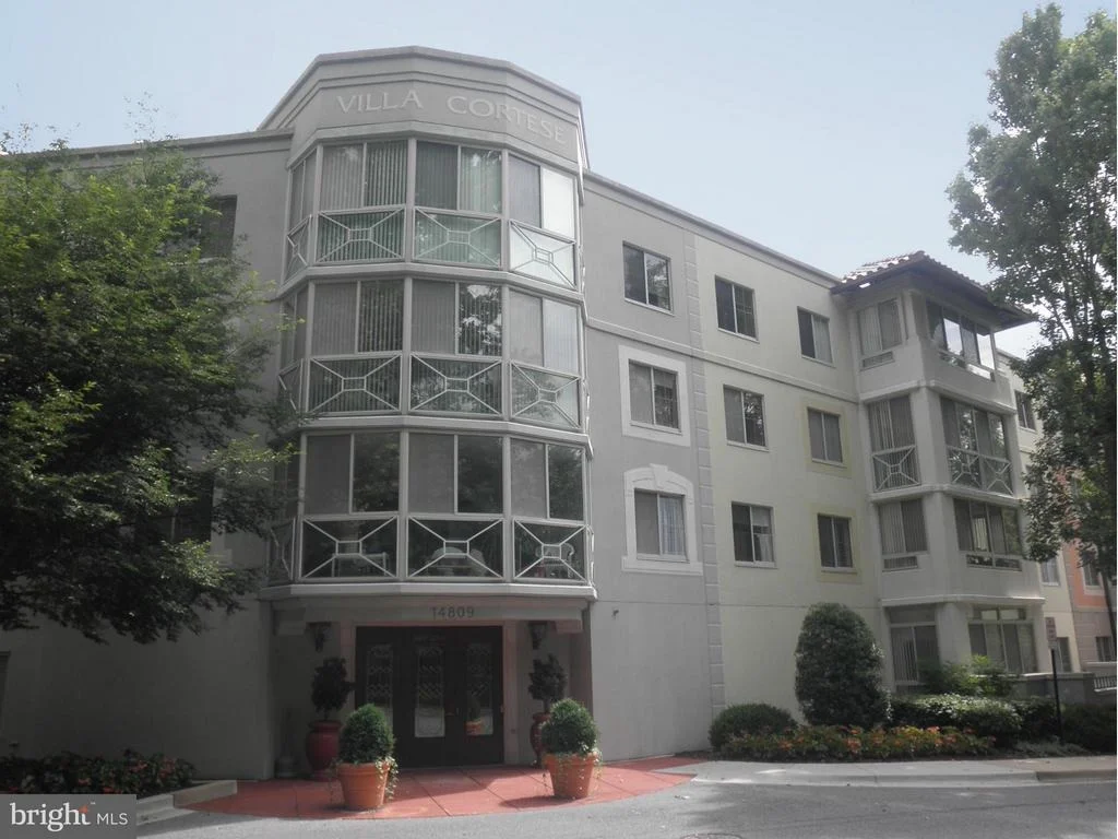 Photo of Unit 305 at 14809 PENNFIELD CIRCLE