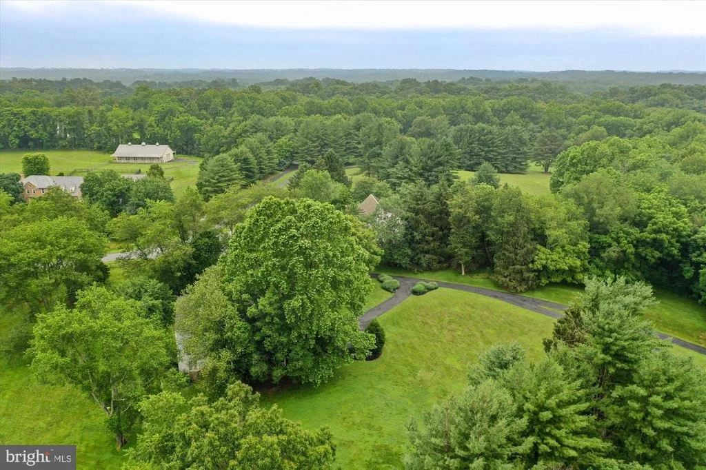 Photo of 22217 CREEKVIEW DRIVE