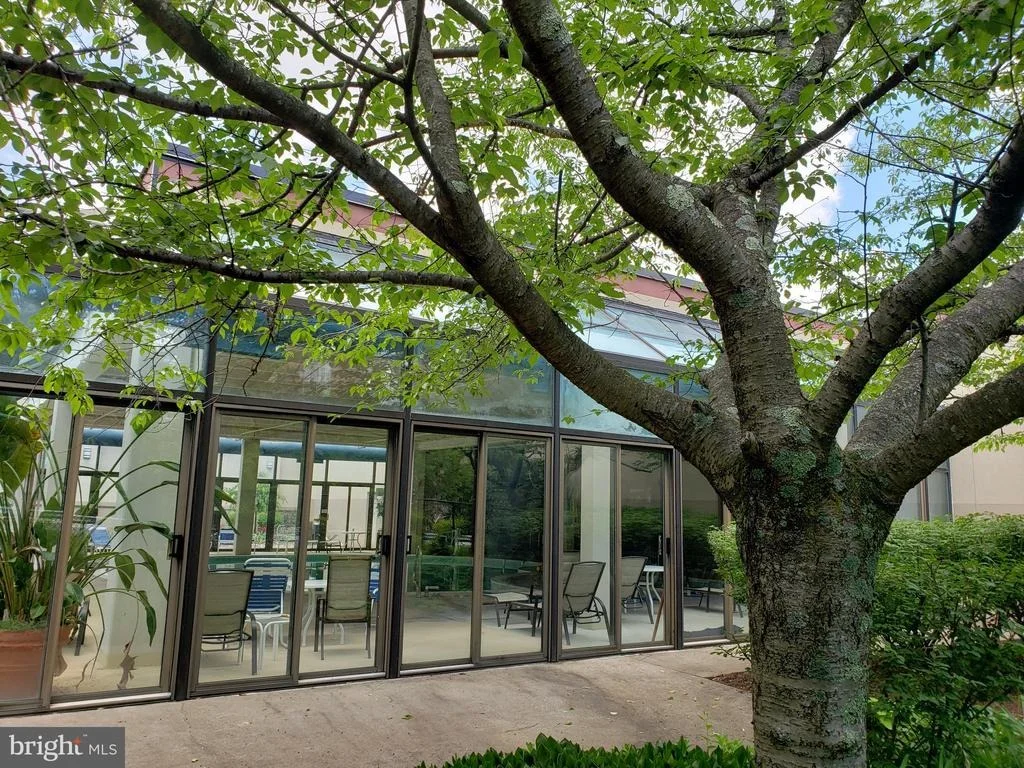 Photo of Unit 71B at 3600 GLENEAGLES DRIVE