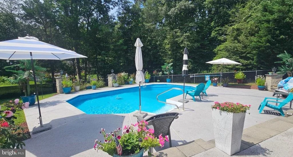 Photo of 3 SEVILLE DRIVE