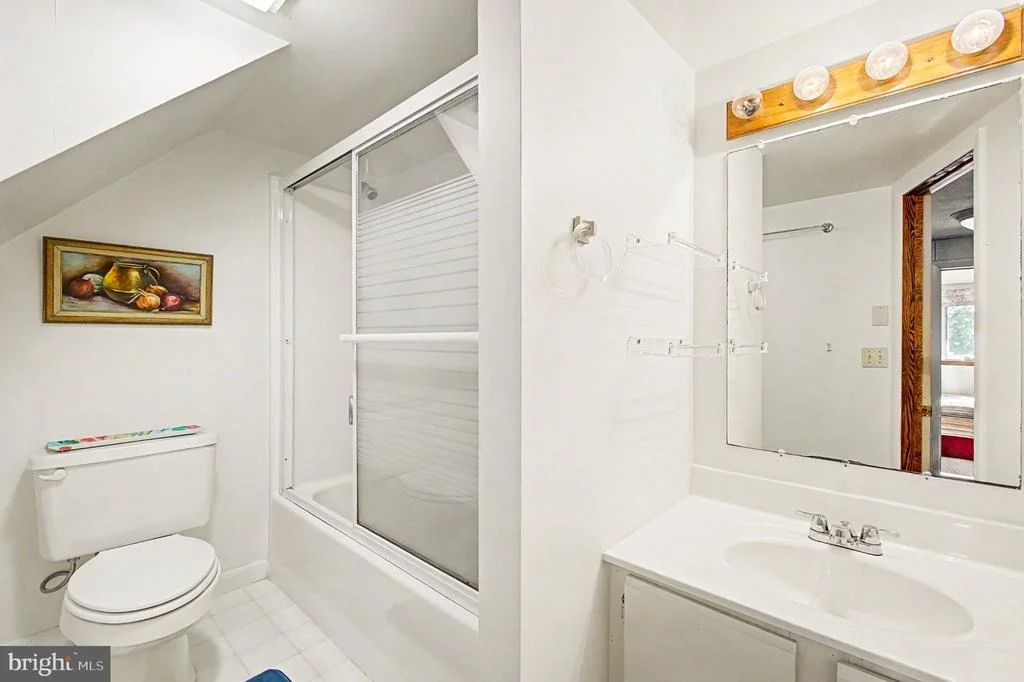 Photo of 1677 SHORELINE DRIVE