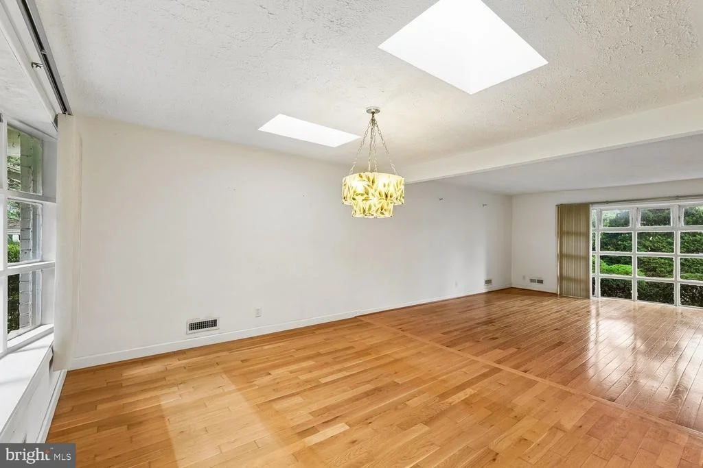 Photo of 7933 STEVENSON ROAD