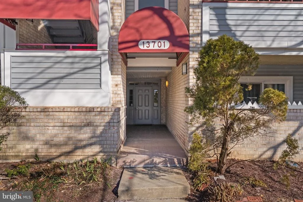 Photo of Unit 31 at 13701 MODRAD WAY
