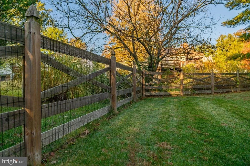 Photo of 410 PIPING ROCK DRIVE