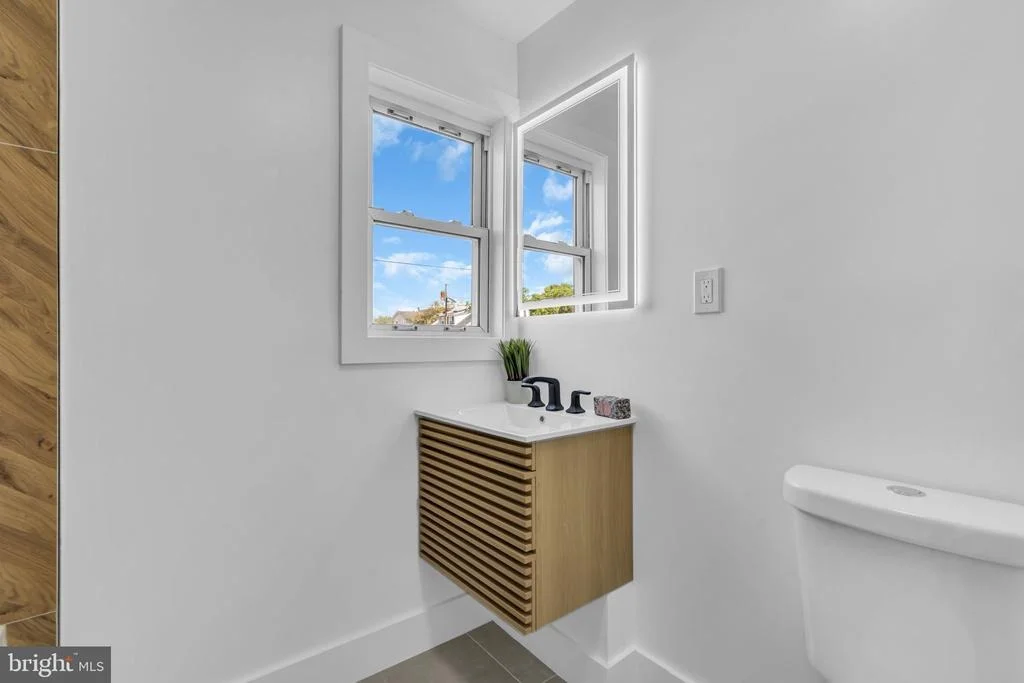 Photo of 33 MORRIS AVENUE