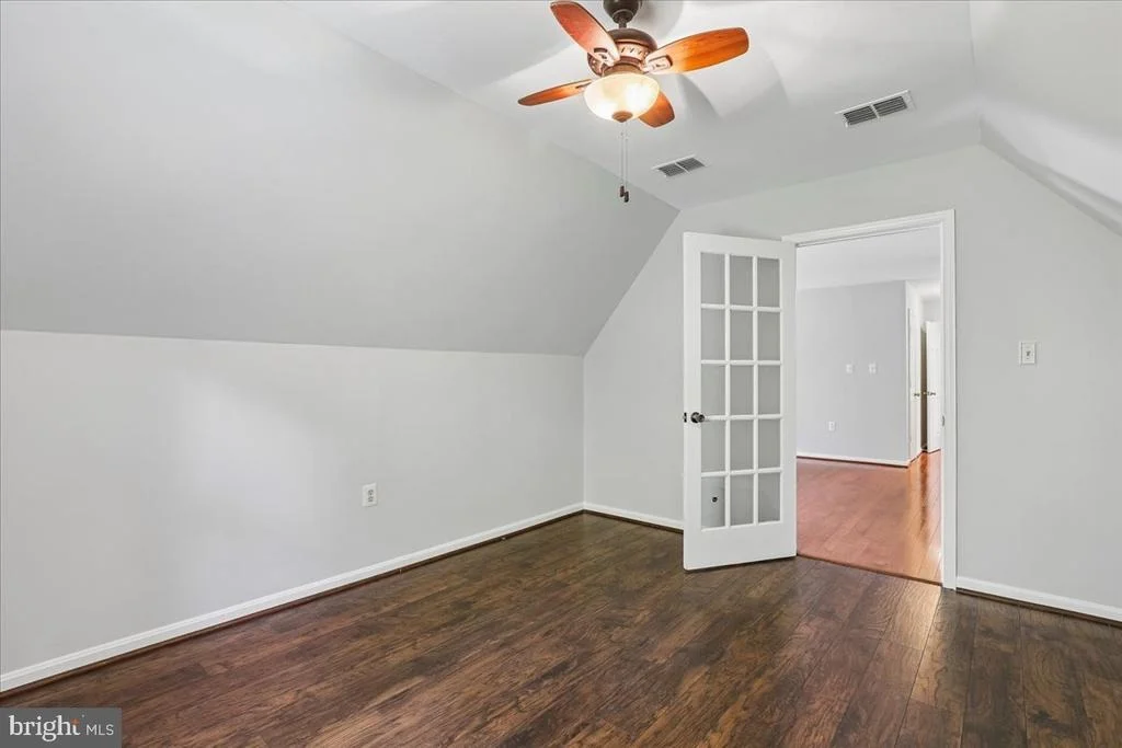 Photo of 8253 HONEYSUCKLE ROAD