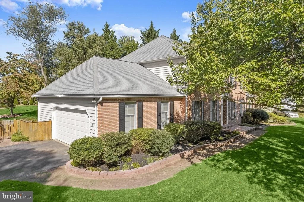 Photo of 1672 THRASHER DRIVE