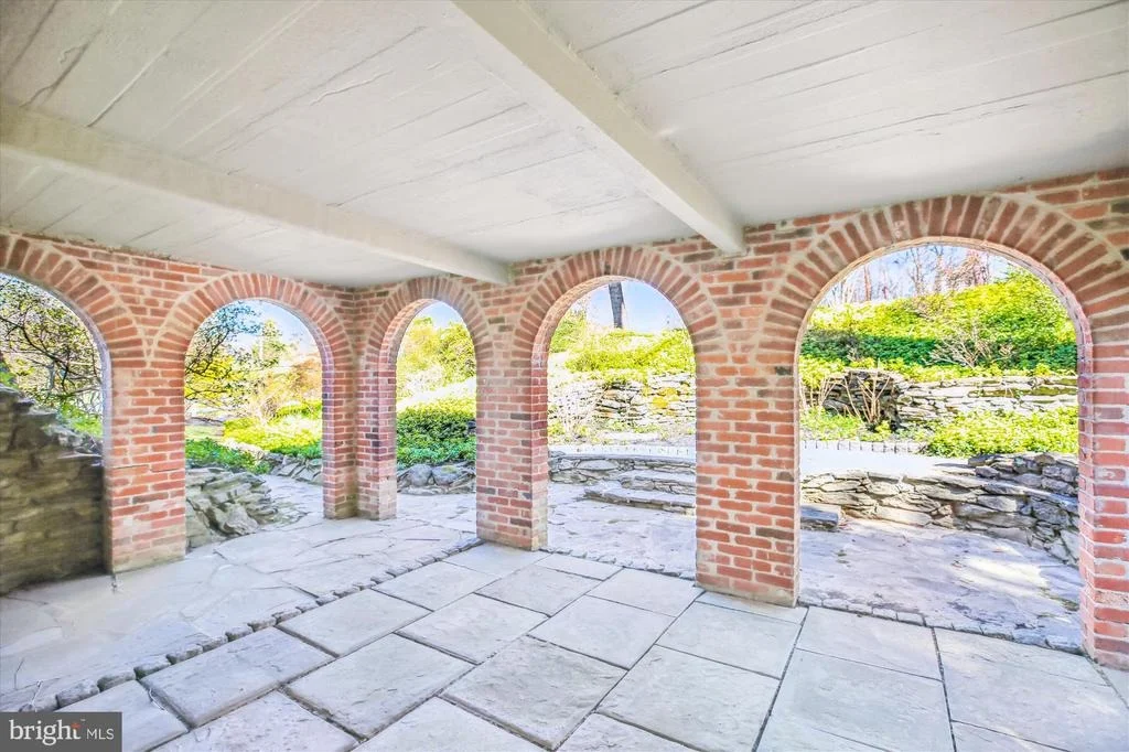 Photo of 4116 BEVERLY ROAD