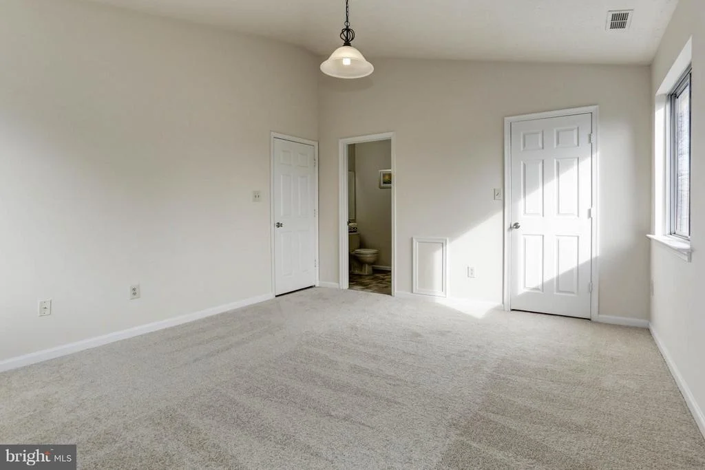 Photo of Unit 2B at 2110 WHITE HALL ROAD